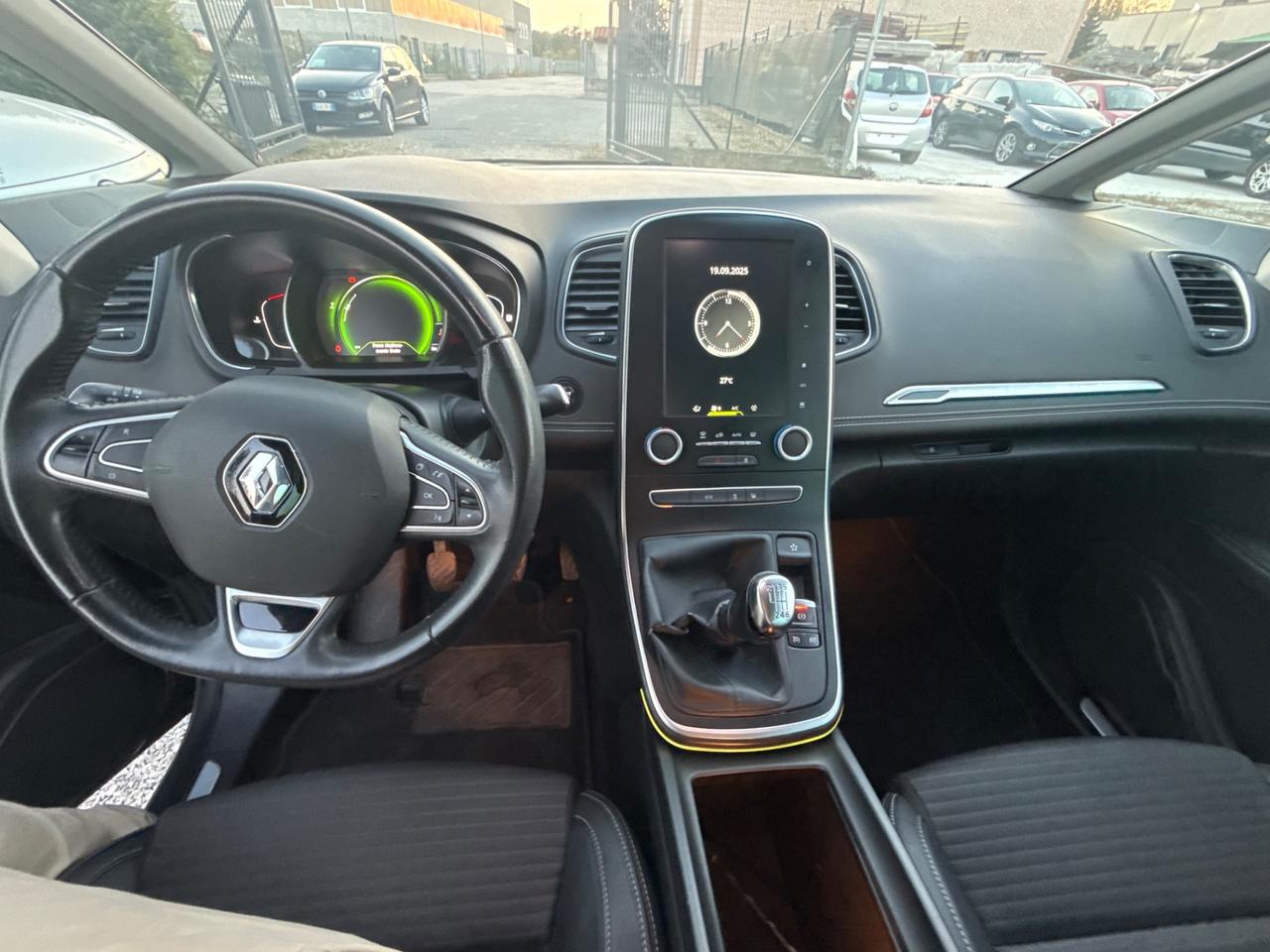 Renault Grand Scenic dCi 130 CV Energy Initiale Paris