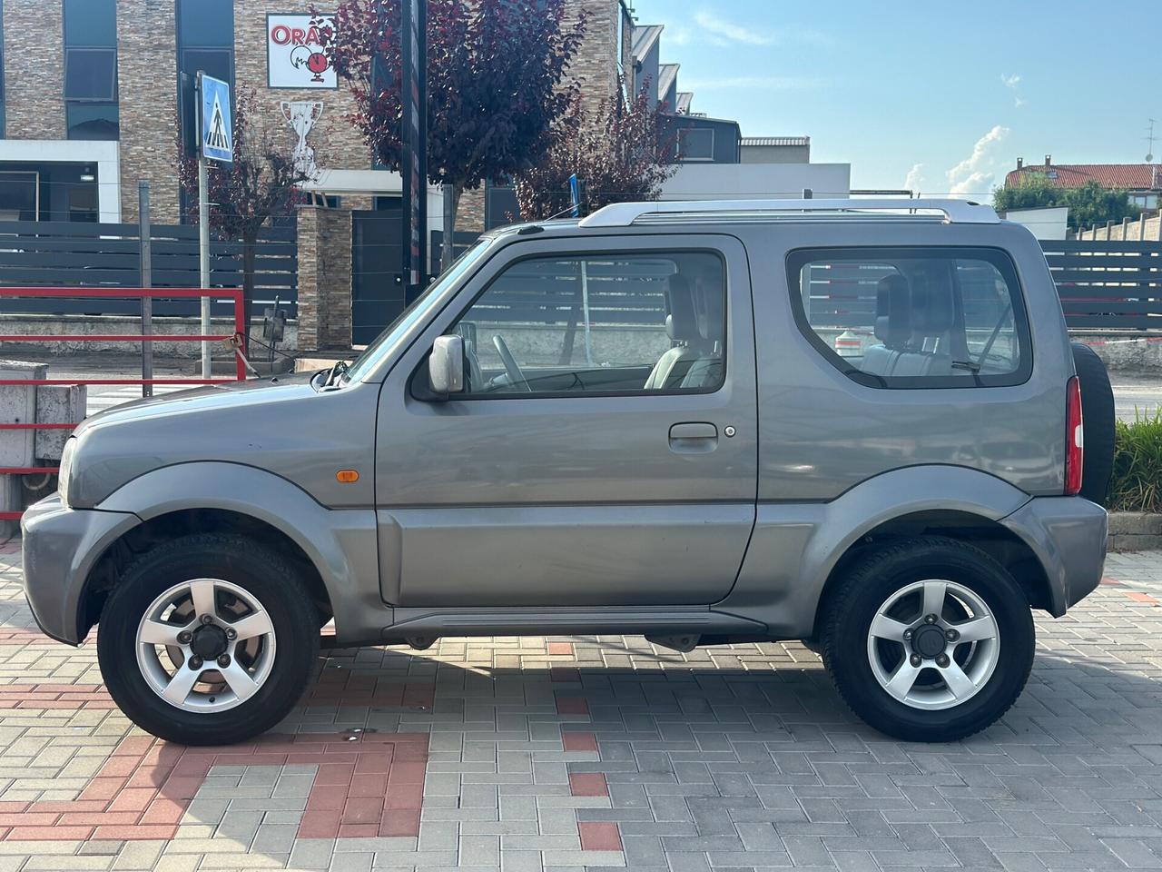 Suzuki Jimny 1.3i 85CV 4WD UNICO PROPRIETARIO