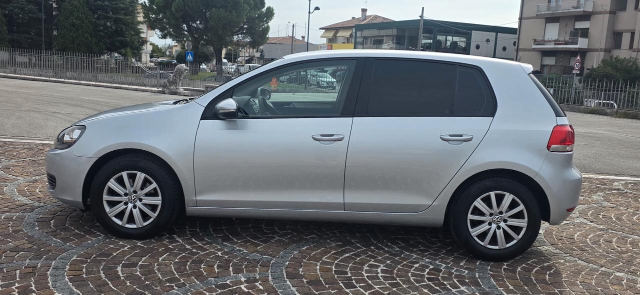 Volkswagen Golf 1.6 TDI DPF 5p. Highline