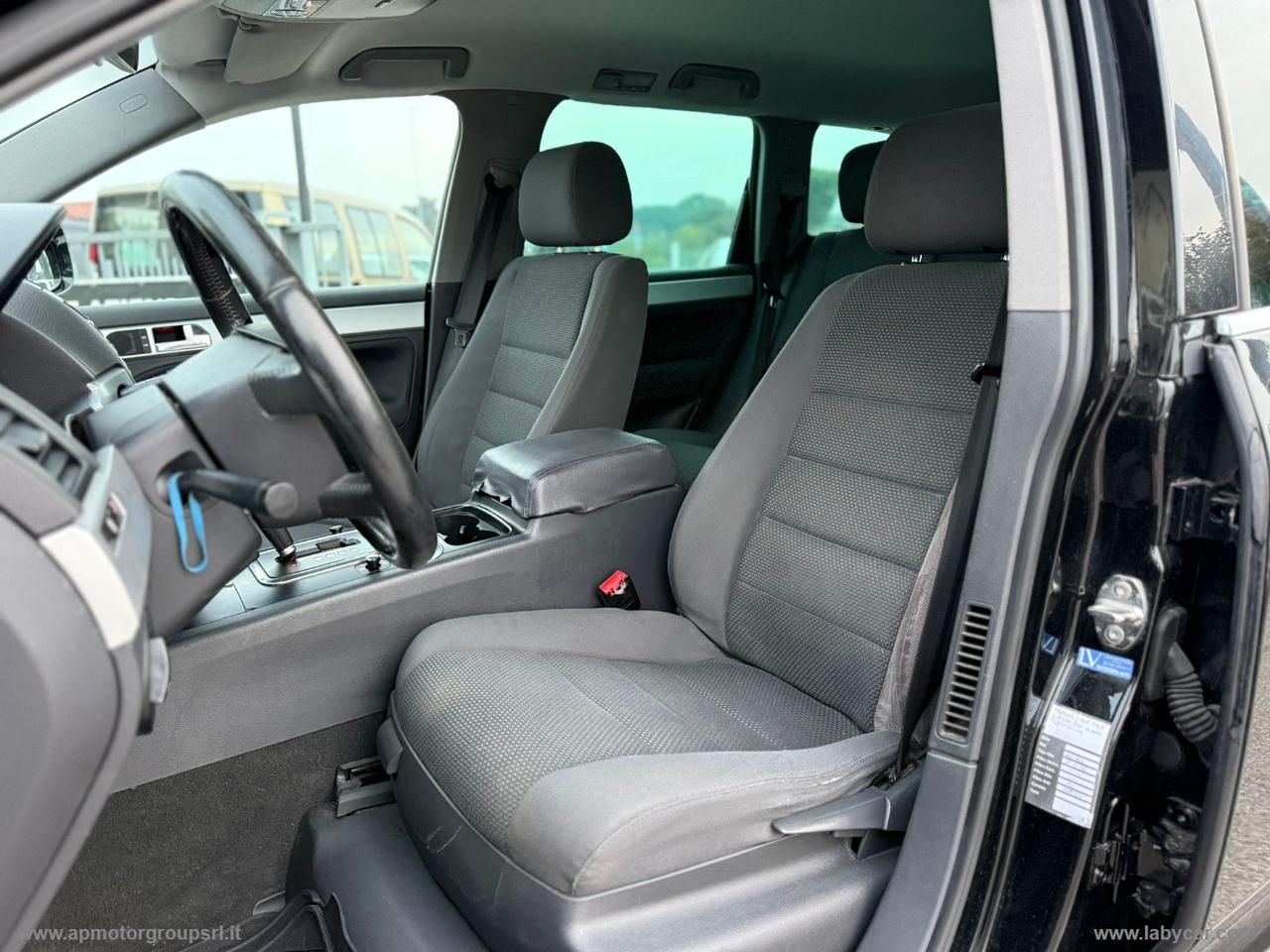 VOLKSWAGEN Touareg 2.5 R5 TDI DPF tiptronic Exclusive