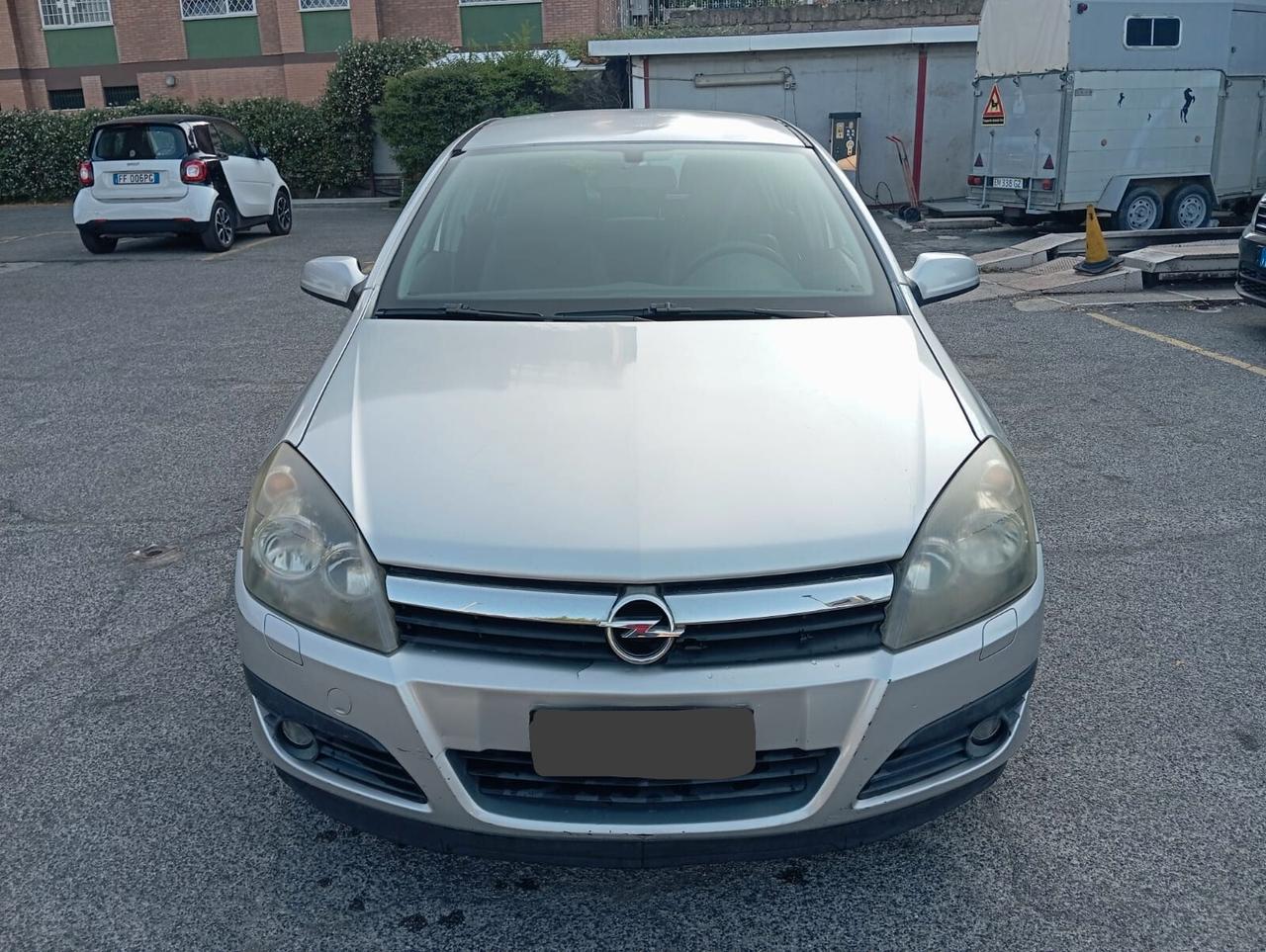 Opel Astra 1.6 16V Twinport 5 porte Cosmo