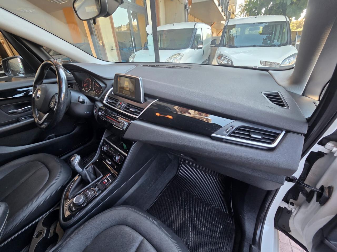 Bmw 2er Active Tourer 214d Luxury