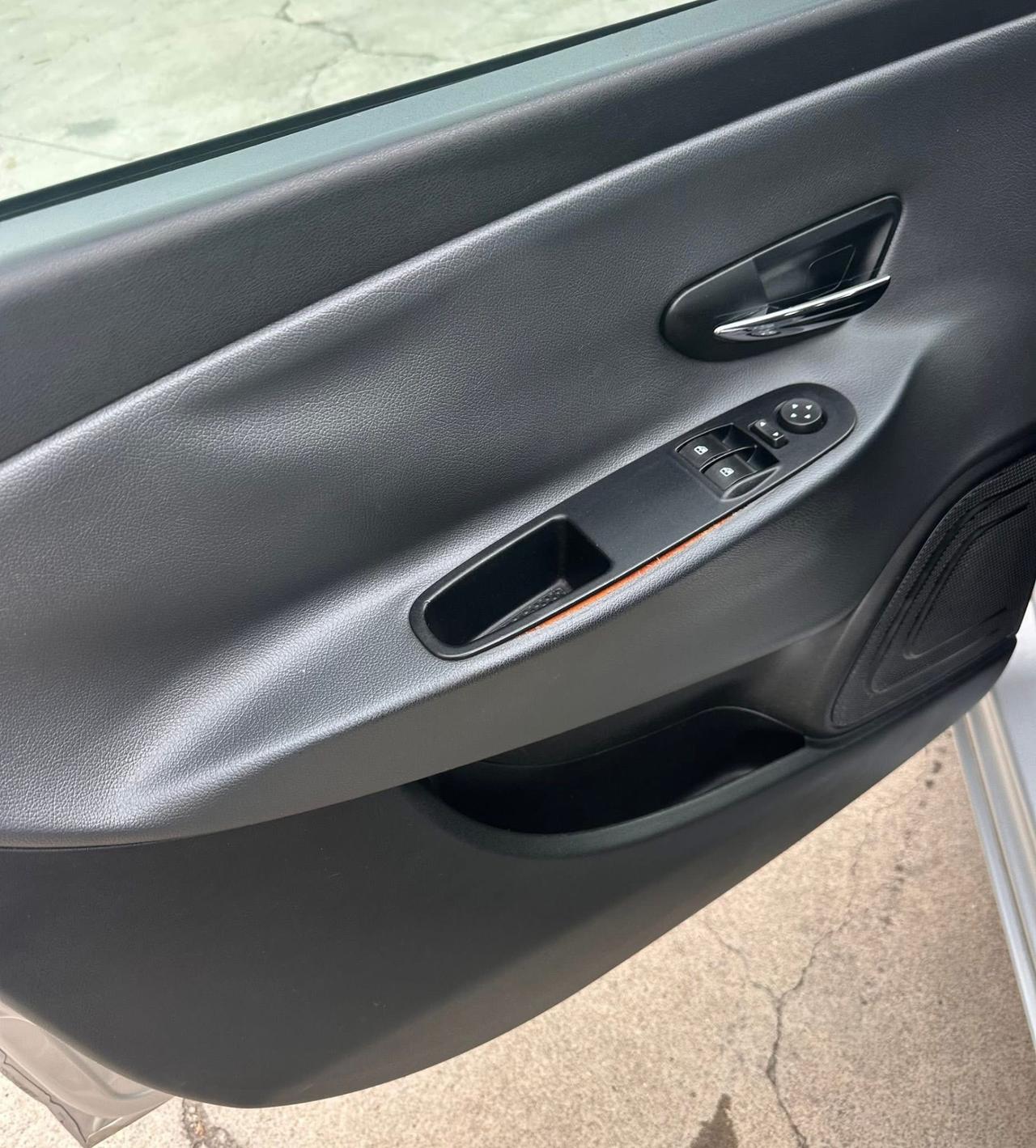 Lancia Ypsilon 1.3 MJT 16V 95 CV 5 porte S&S Gold