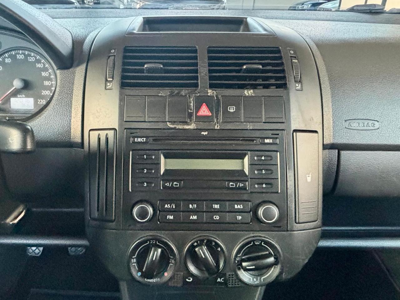 Volkswagen Polo 1.2/64CV 12V 3p. Comfortline