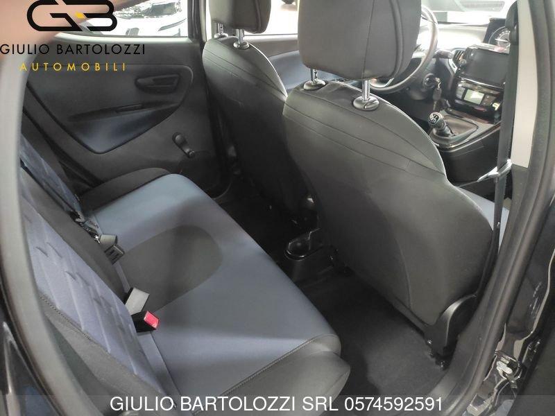 Lancia Ypsilon 1.0 FireFly 5 porte S&S Hybrid Platino