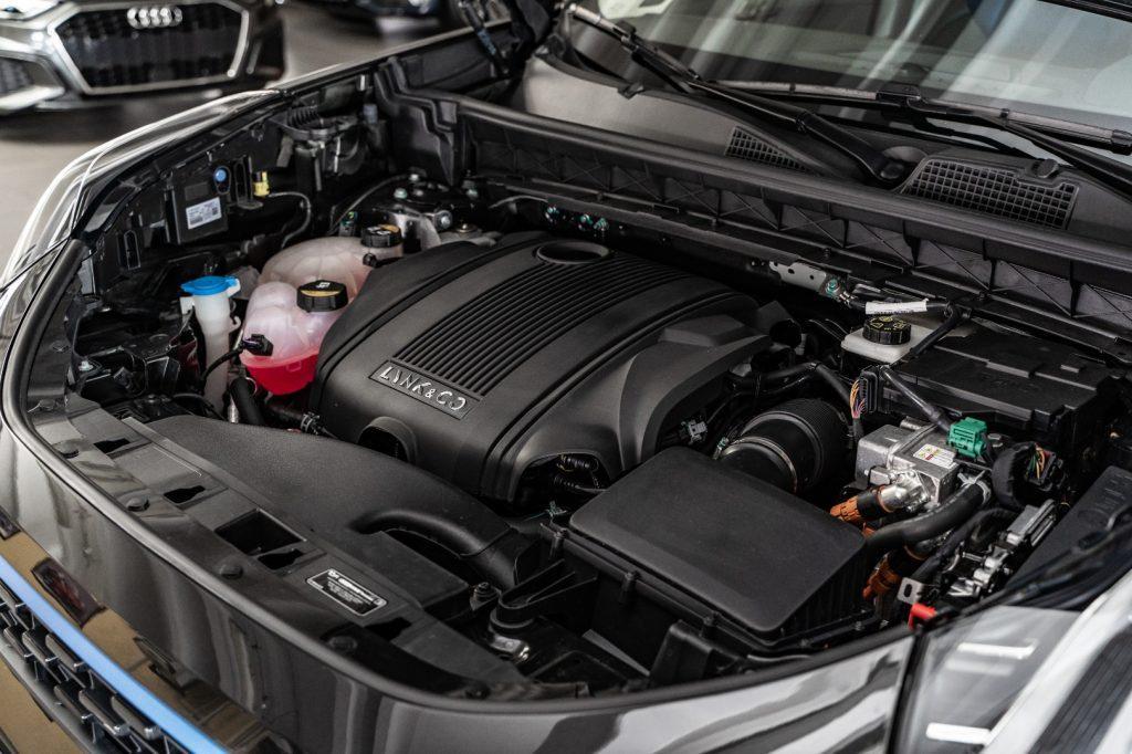 LYNK & CO 01 PHEV