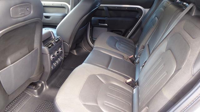 LAND ROVER Defender 110 2.0 SD4 AWD Auto S 7pt