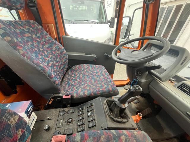 UNIMOG MACCHINA OPERATRICE UX100