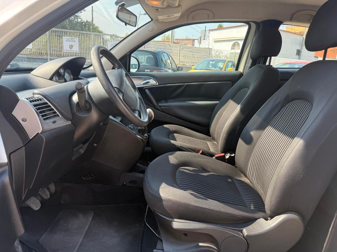 Lancia Ypsilon 1.3 MJT 75 CV E-Collection