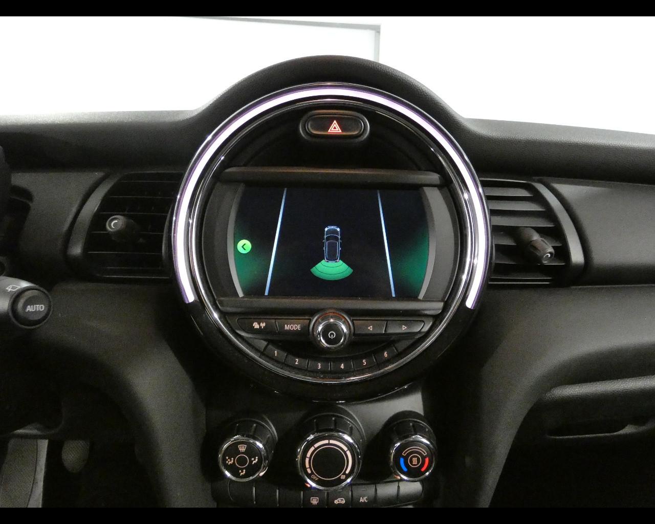 MINI Mini 4ª serie (F56) - Mini 1.5 One 75 CV