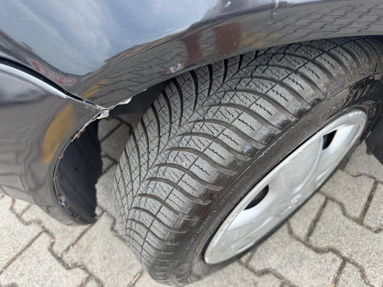 Toyota Yaris 1.0i 16V cat neopatentati 120000km