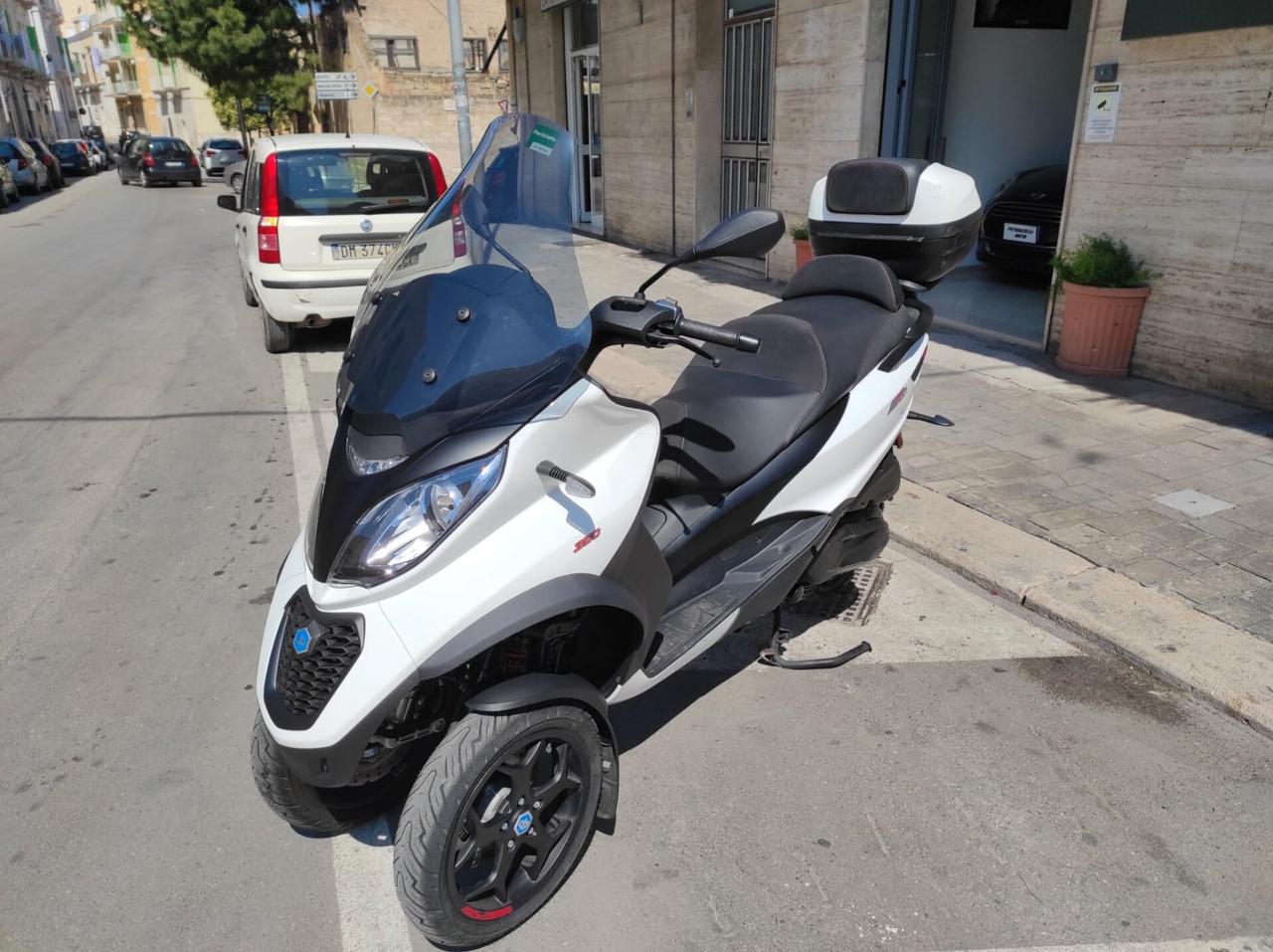 PIAGGIO MP3 350 SPORT ABS PATENTE B 4000KM 2019