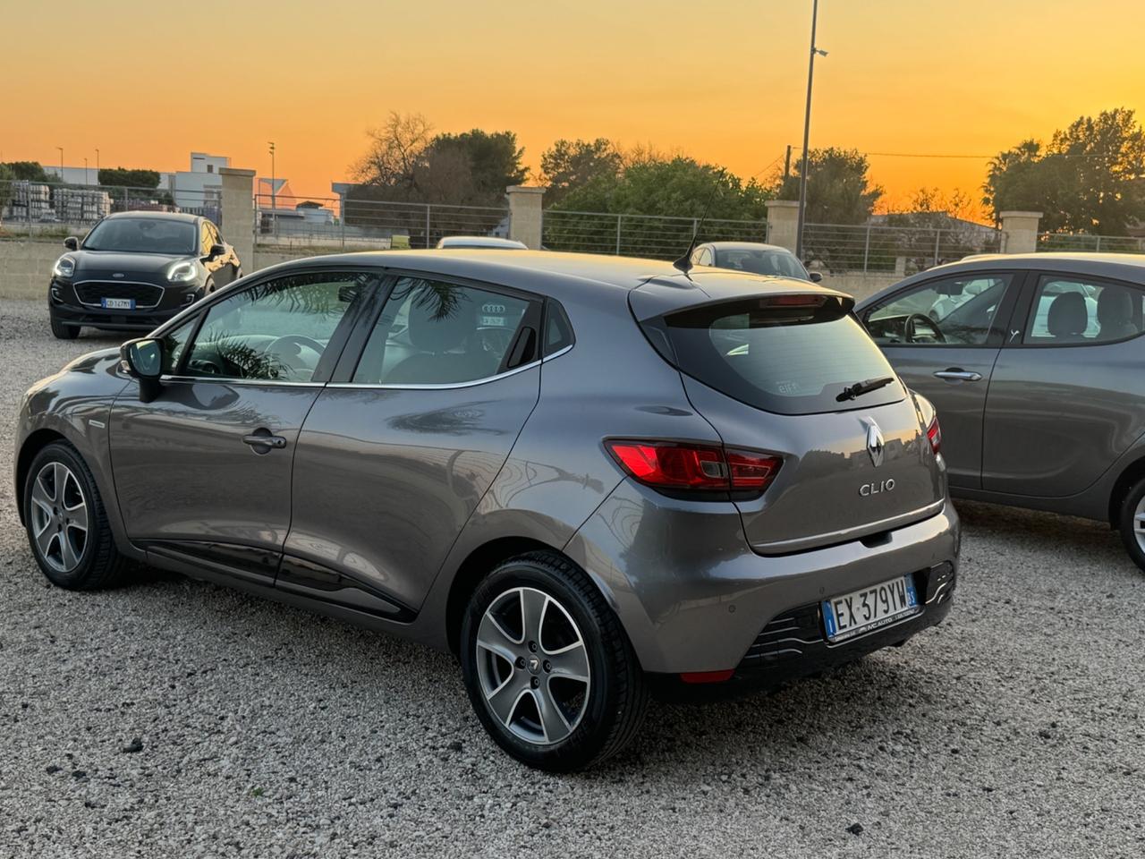 Renault Clio 1.2 75CV 5 porte Costume National