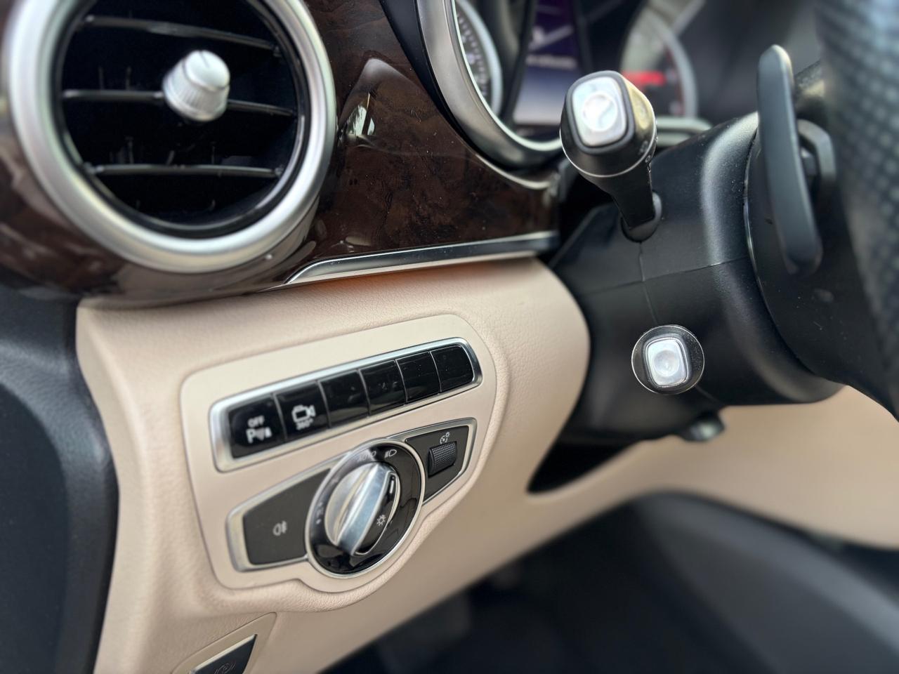 Mercedes-benz V 220 d Premium Long