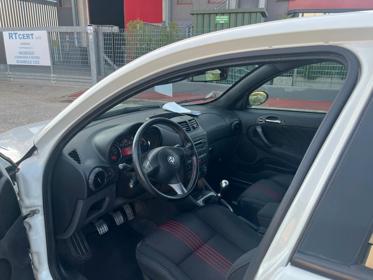 Alfa Romeo 147 1.9 JTDm Q2 (170) 5p. Ducati Corse