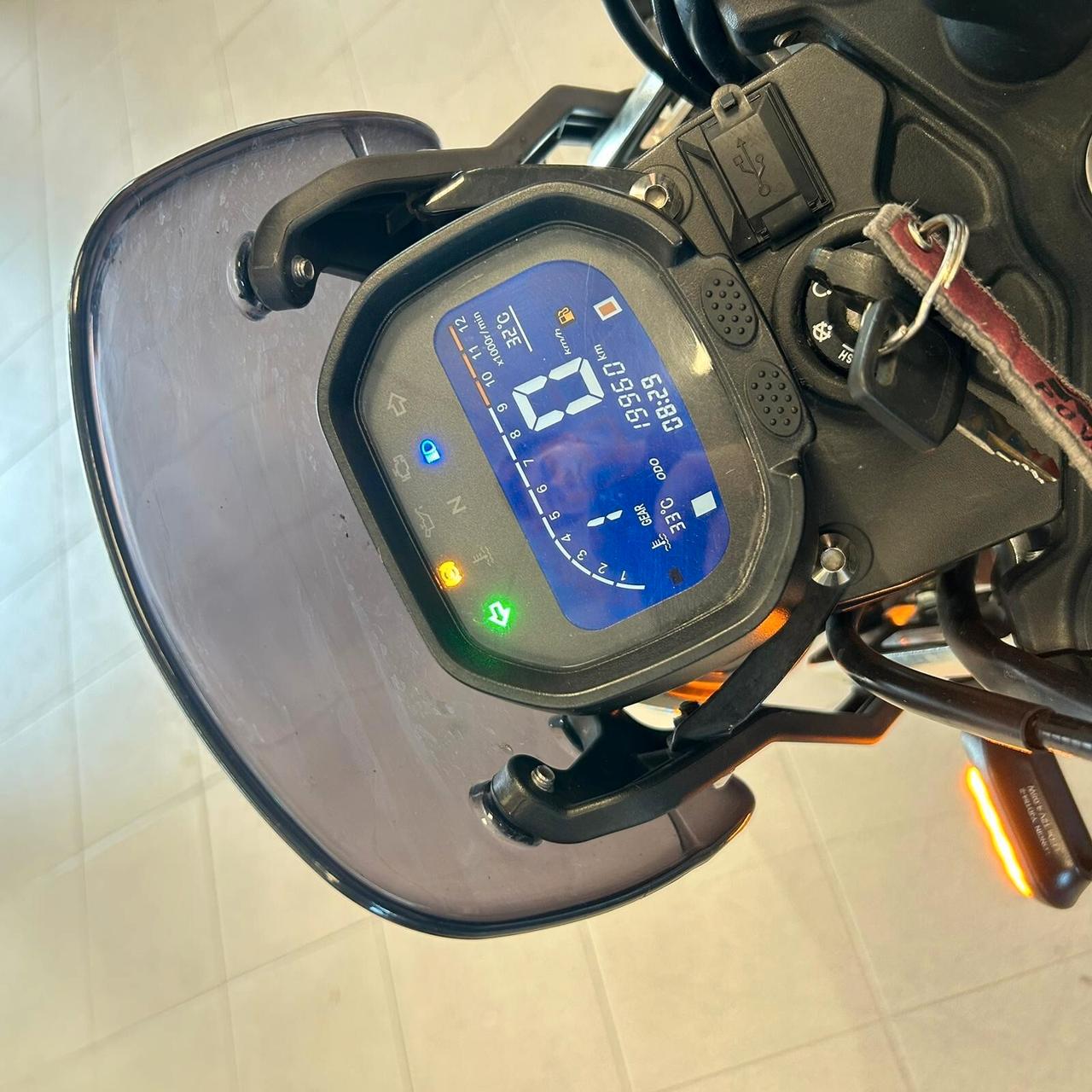 Voge Trofeo 300 AC Scrambler