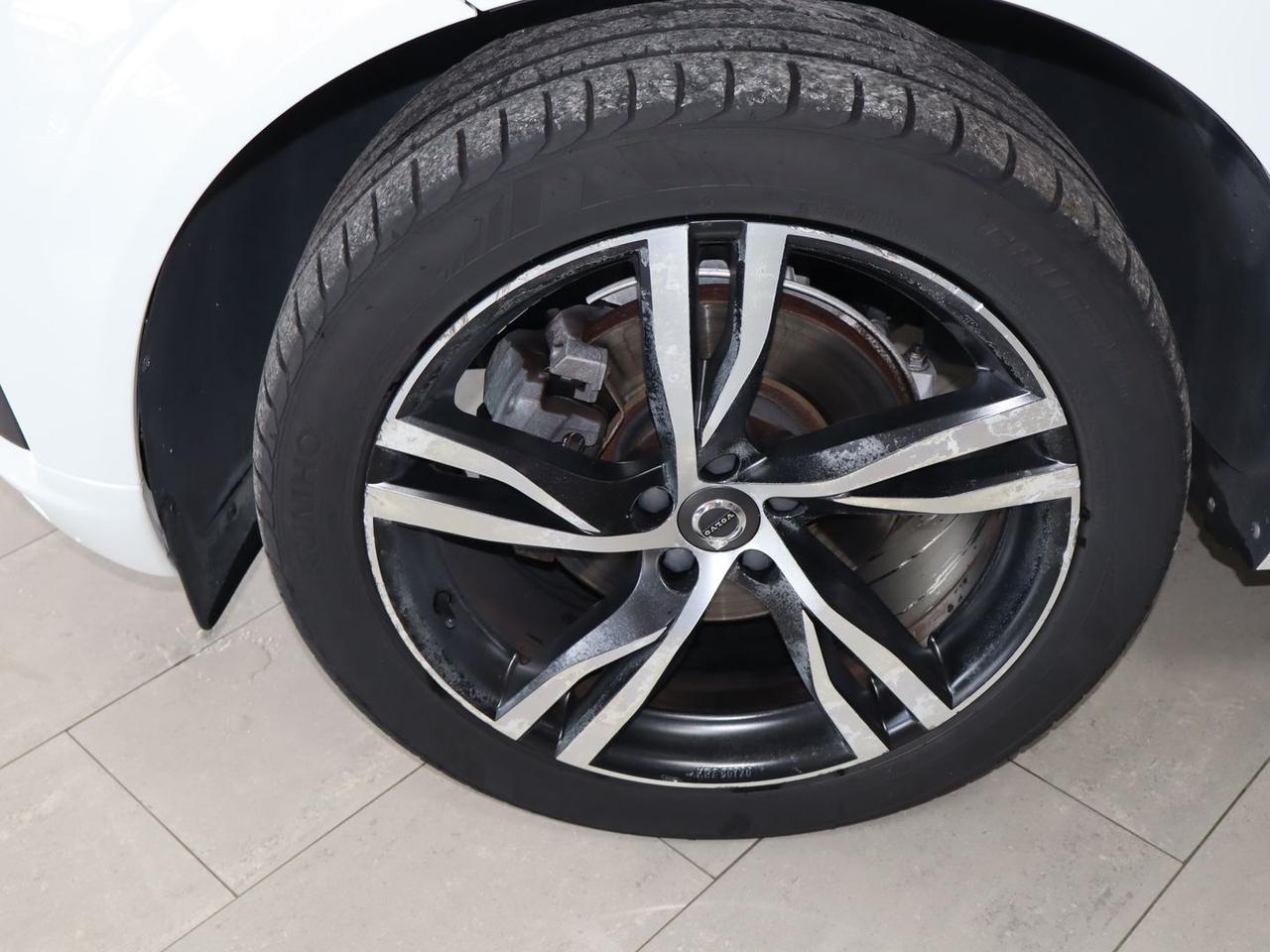 Volvo XC 60 2.0 D4 4x4 R Design #50224