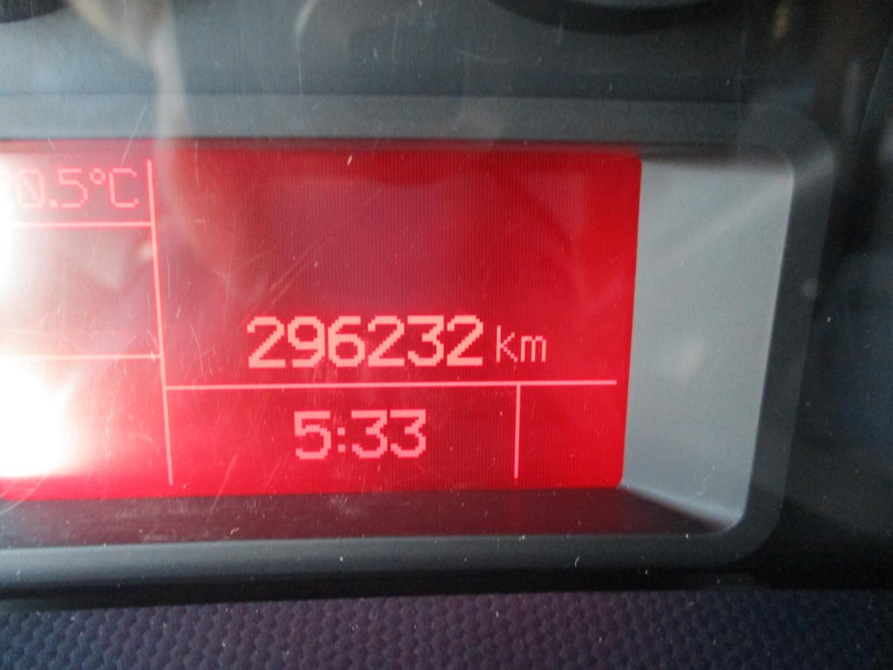 Iveco Daily 35S12 2.3 120CV E6B FURGONE PASSO MEDIO