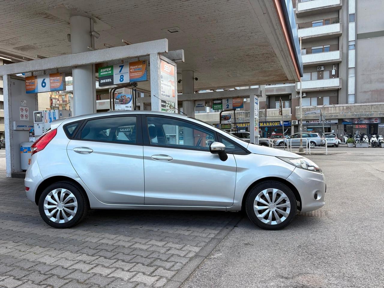 Ford Fiesta 1.4 5 porte Bz.- GPL Titanium