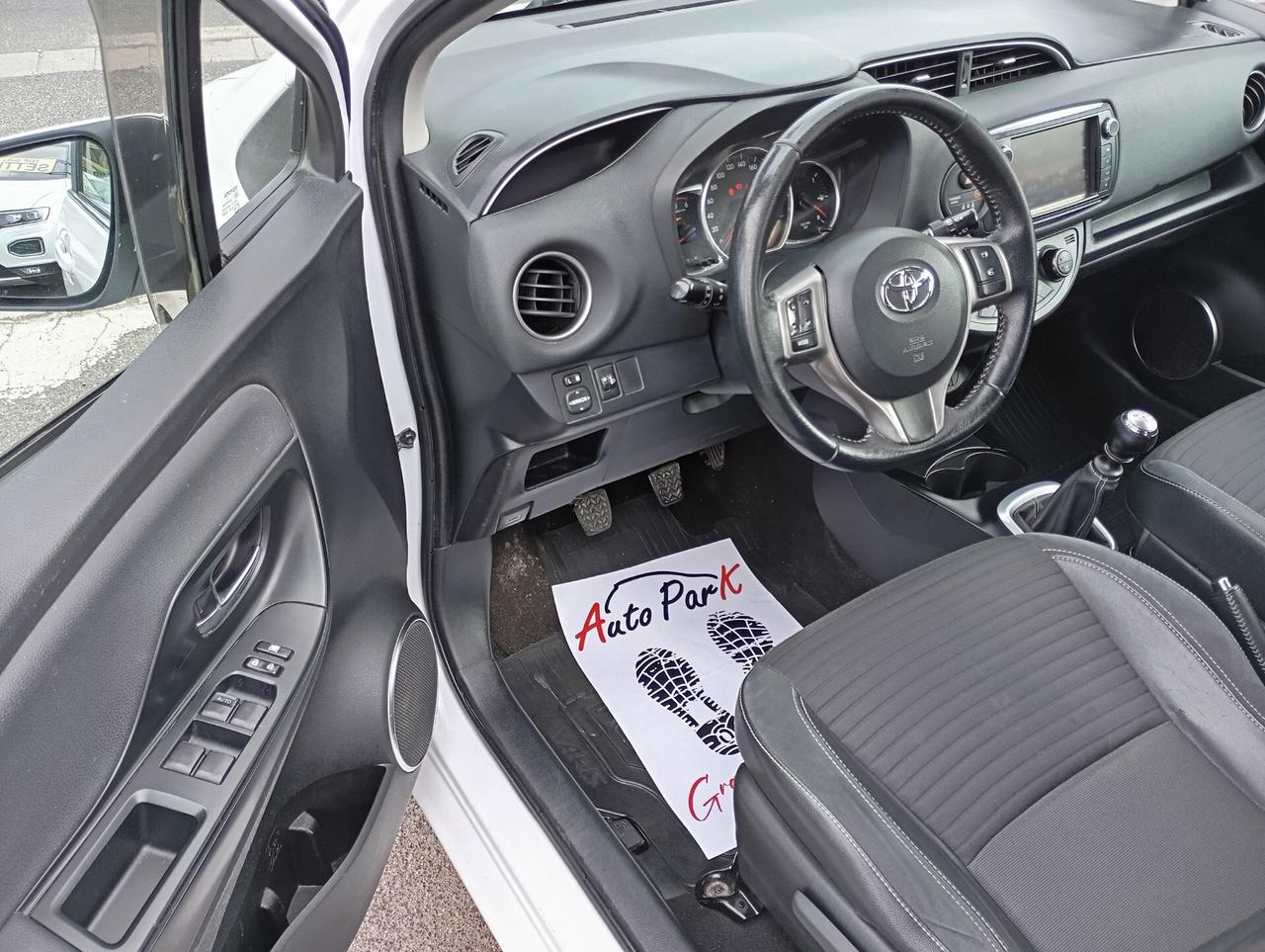 Toyota Yaris 5P 1.4 D-4D Lounge