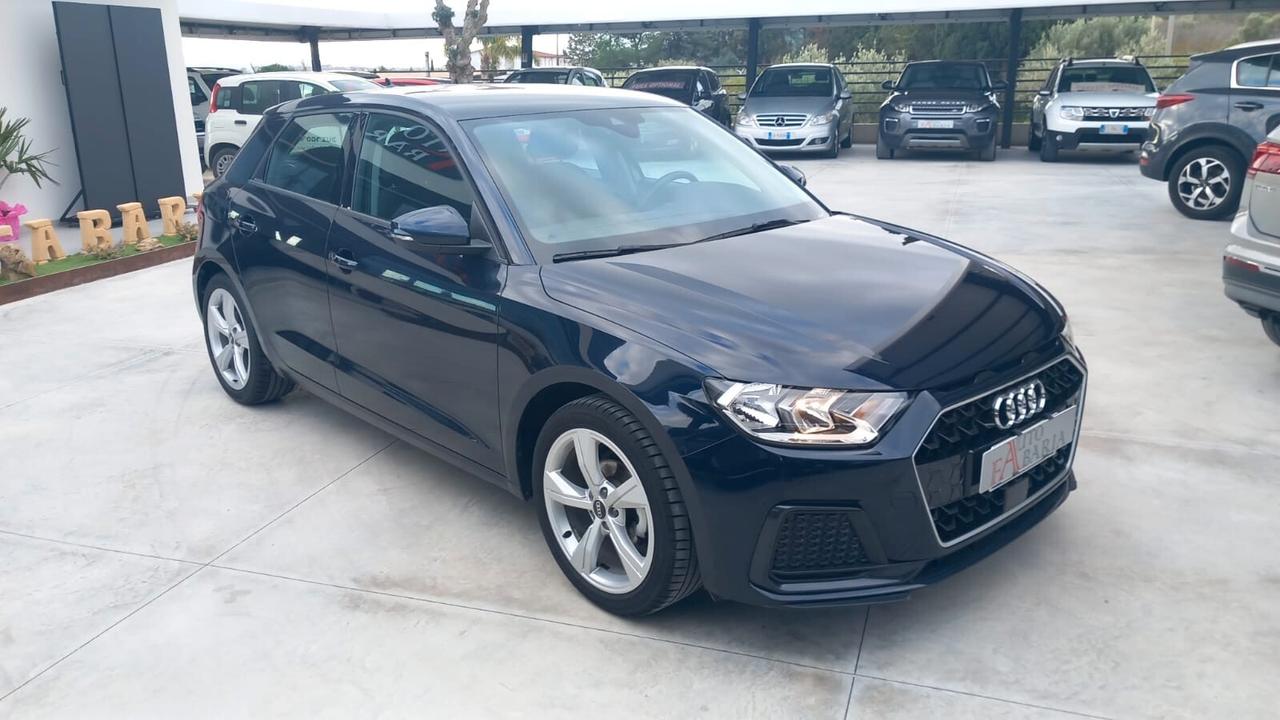 Audi A1 SPB 40 TFSI S tronic Identity Black