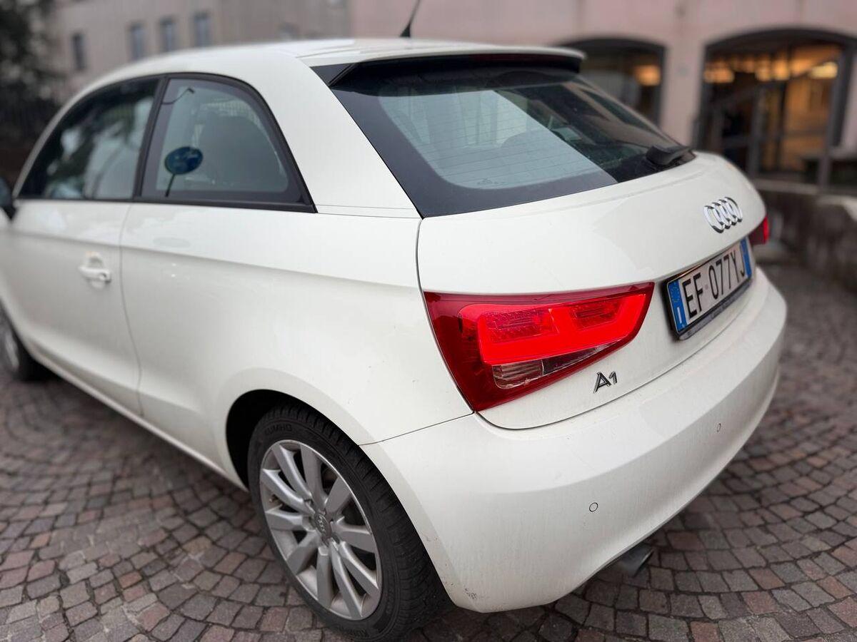 Audi A1 1.6 tdi Ambition 105cv