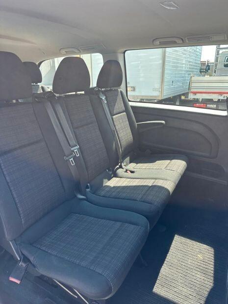 Autocarro pulmino Mercedes 9 posti