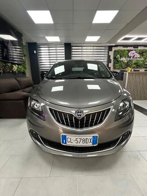 Lancia Ypsilon 1.0 FireFly 5 porte S&S Hybrid Gold