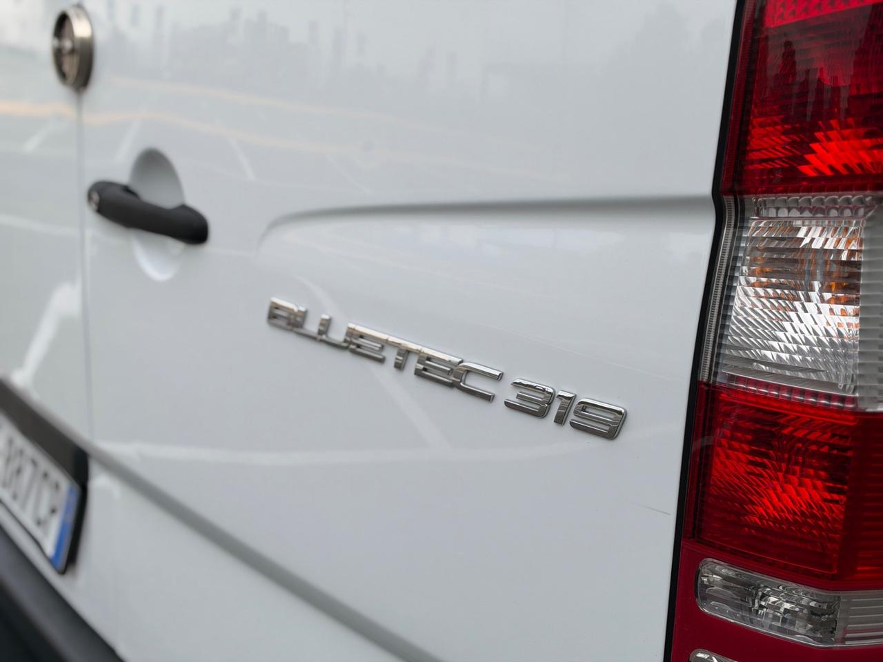 Mercedes Sprinter 319 3.0 V6 Bluetec Automatico