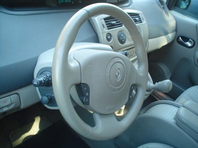 Renault Scenic 1.9 dCi 120CV