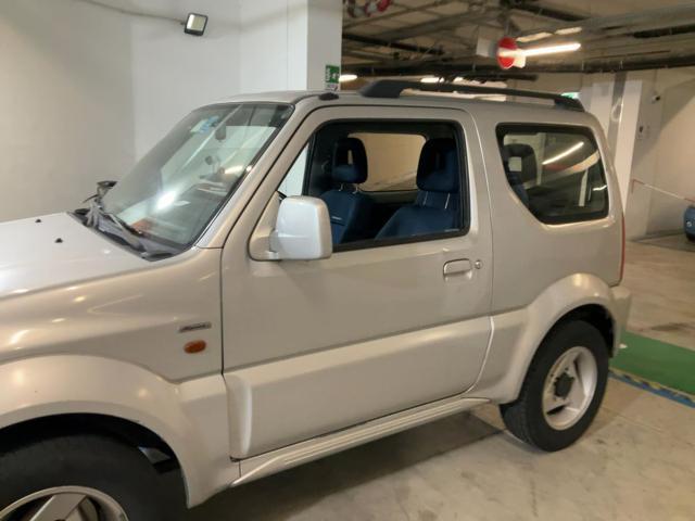SUZUKI Jimny 1.3i 16V cat 4WD Club