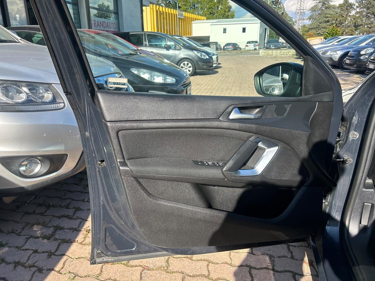 Peugeot 308 BlueHDi 100 S&S Business