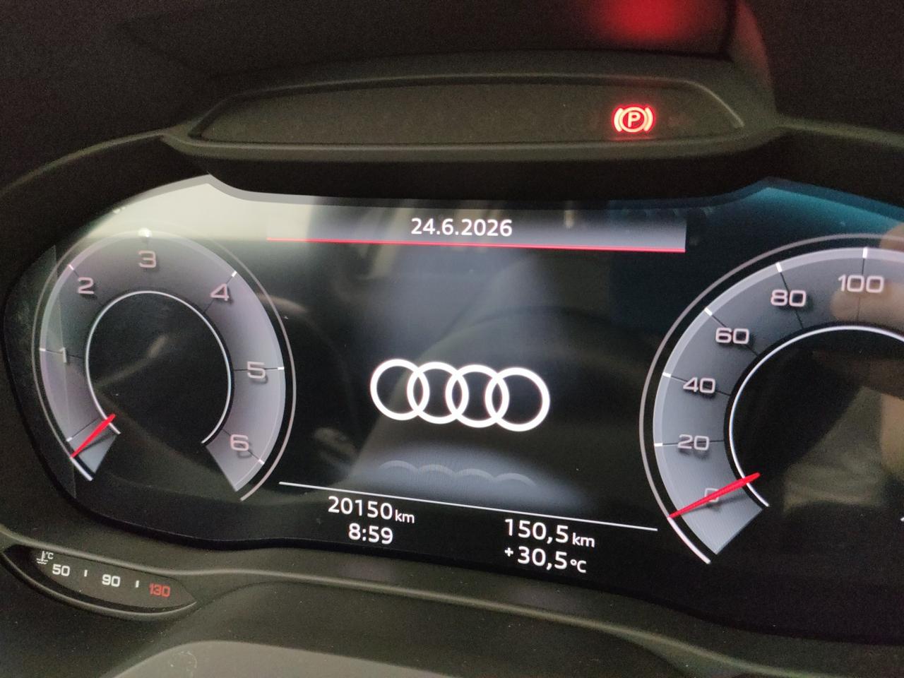 Audi Q2 35 2.0 tdi identity black s-tronic