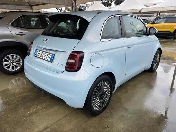 Fiat 500 500e Berlina 42 kWh Icon