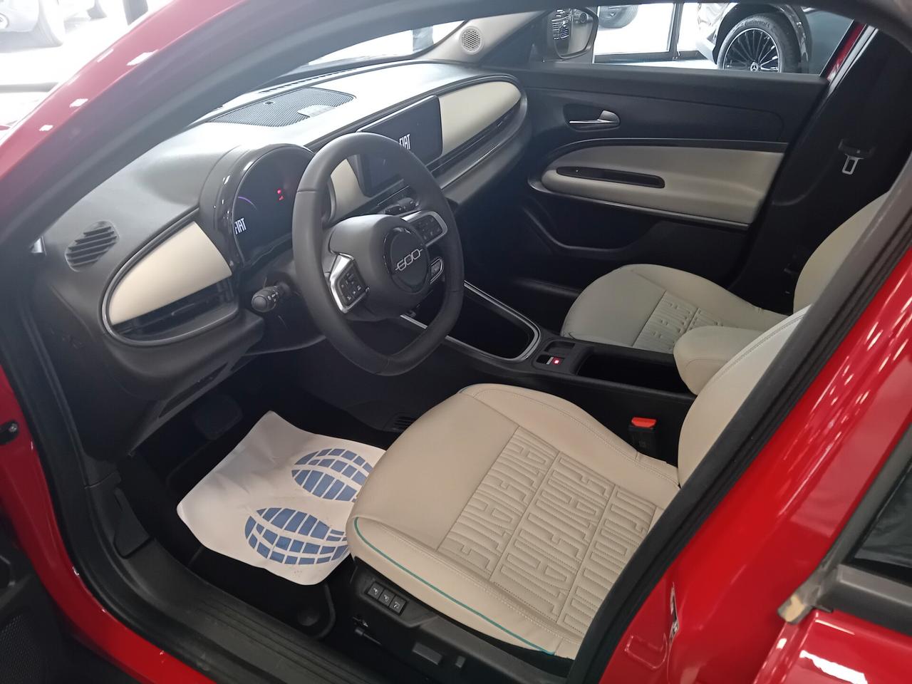 Fiat 600 Hybrid 100 CV DCT MHEV La Prima