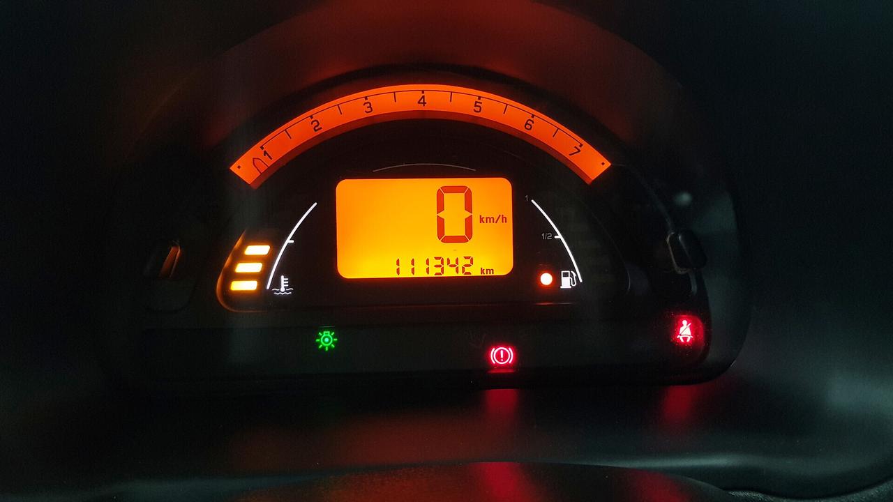 CITROEN C3 1.1 SOLO 110.000 KM. 03/2003