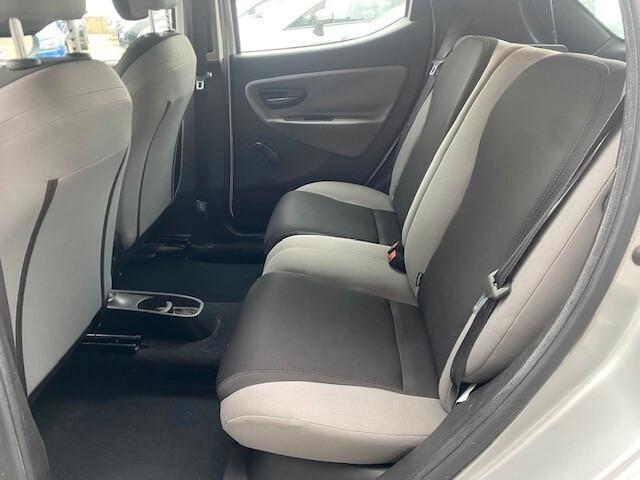 Lancia Ypsilon 0.9 TwinAir 85 CV 5 porte Metano Ecochic Gold