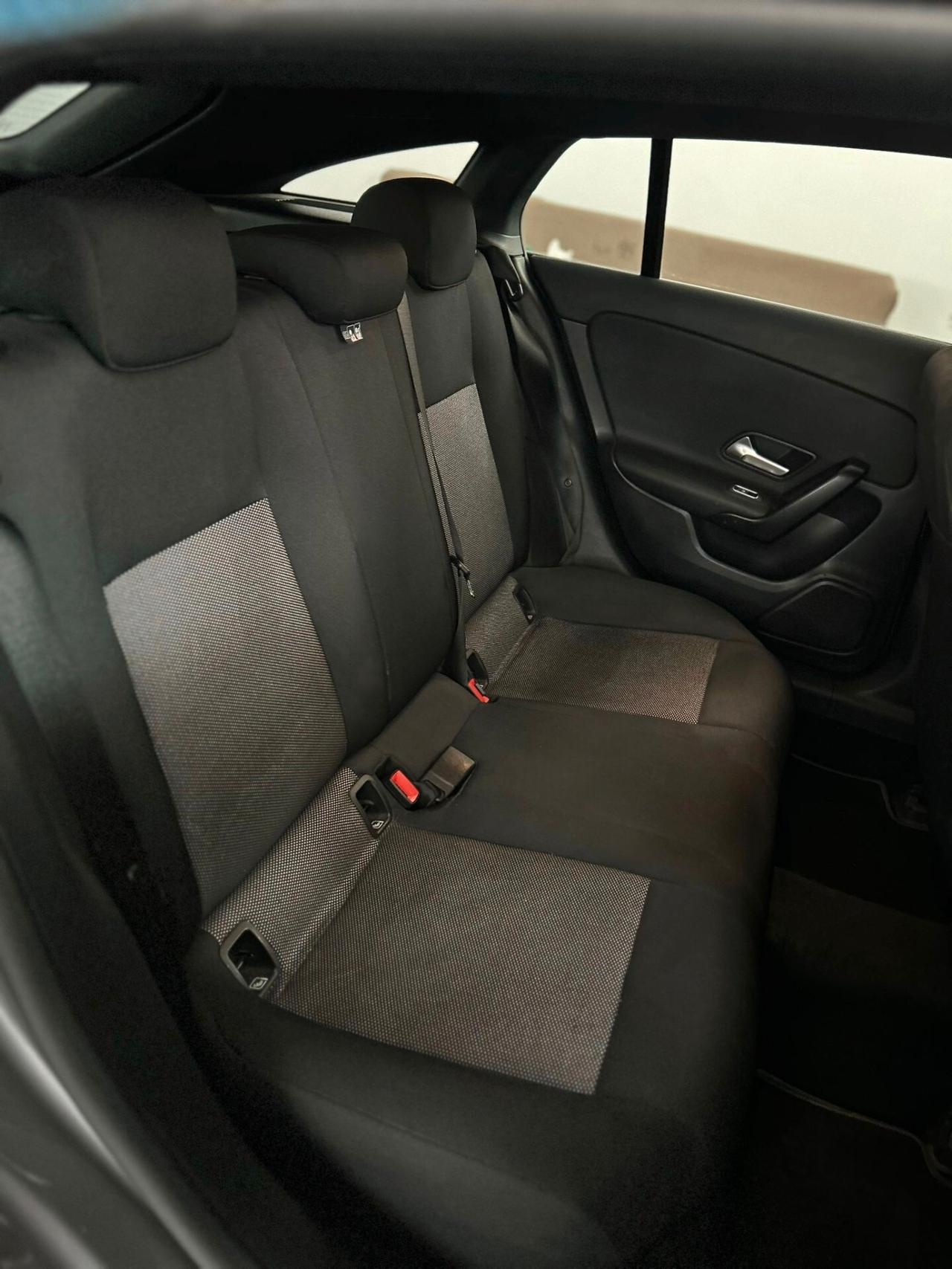Mercedes-benz CLA 180 d Automatic Business Extra