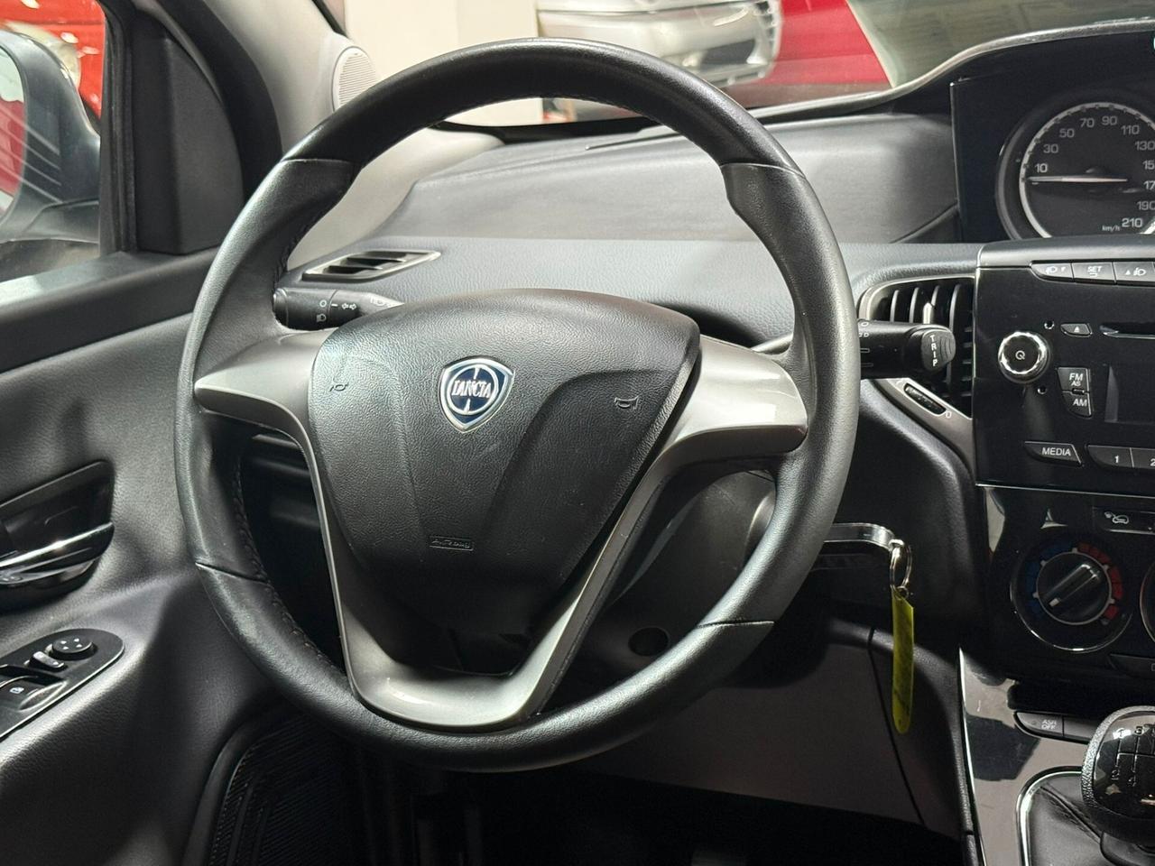Lancia Ypsilon 1.2 69cv Platinum - 2011