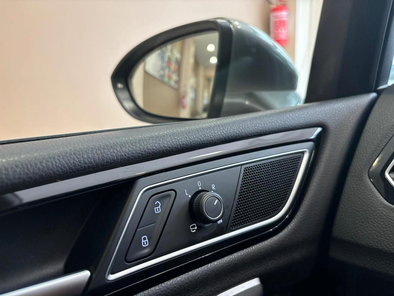 Volkswagen Golf 1.6 TDI 110CV *PARI AL NUOVO*