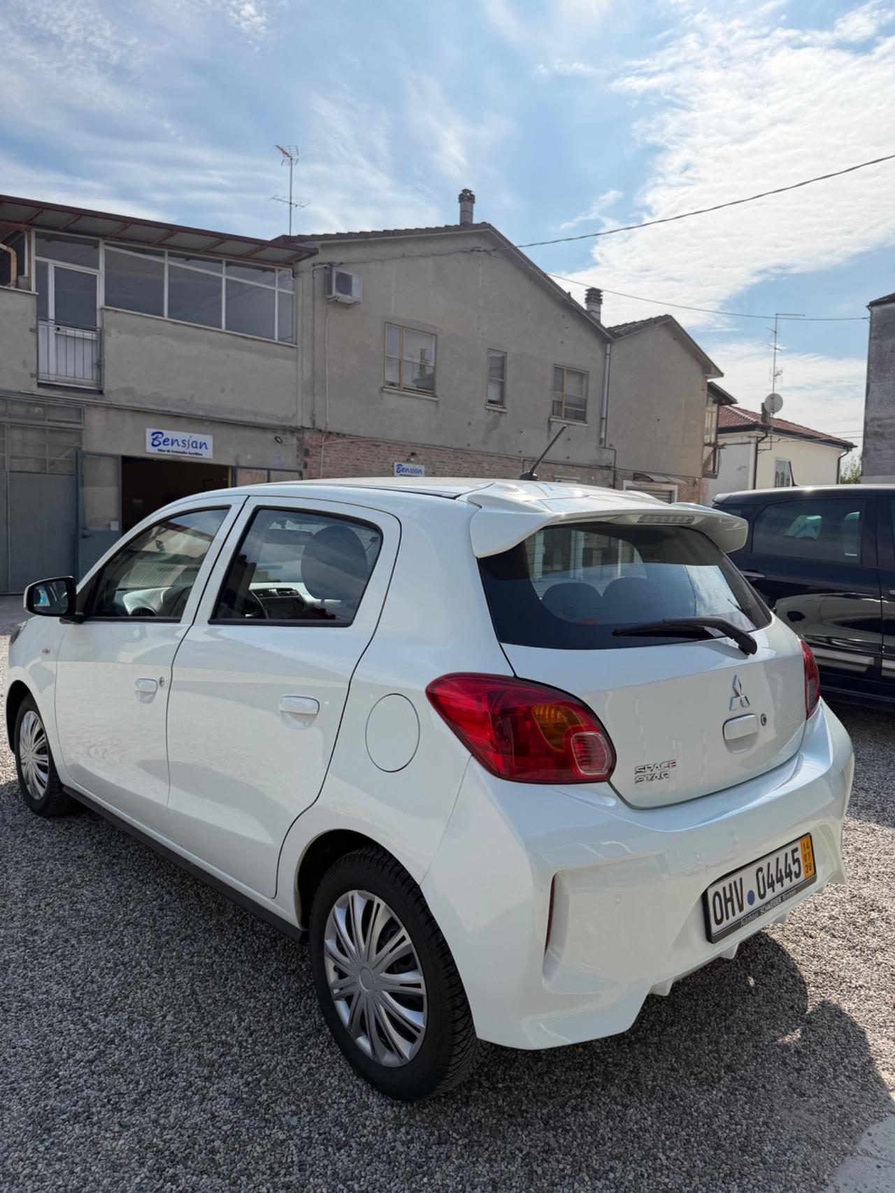 Mitsubishi Space Star 1.2 Intense SDA