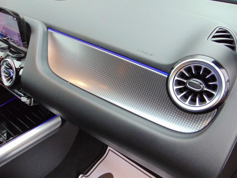 MERCEDES GLA (H247) GLA 200 Automatic ...