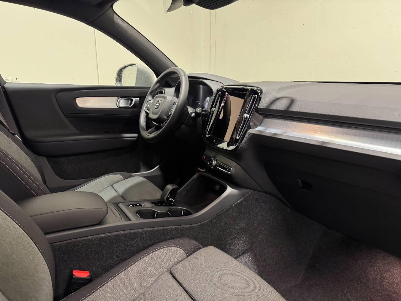 VOLVO XC40 B3 CORE AUTO