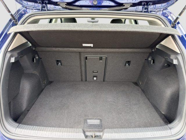 VOLKSWAGEN Golf Golf 1.0 eTSI EVO DSG Life