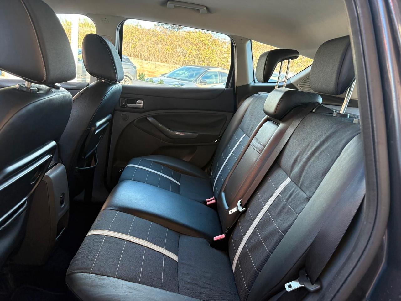 Ford Kuga 2.0 TDCi 136 CV 4WD Titanium DPF