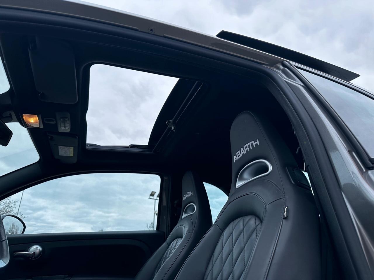 Abarth 595 1.4 T-Jet 165CV + TETTO e CARPLAY