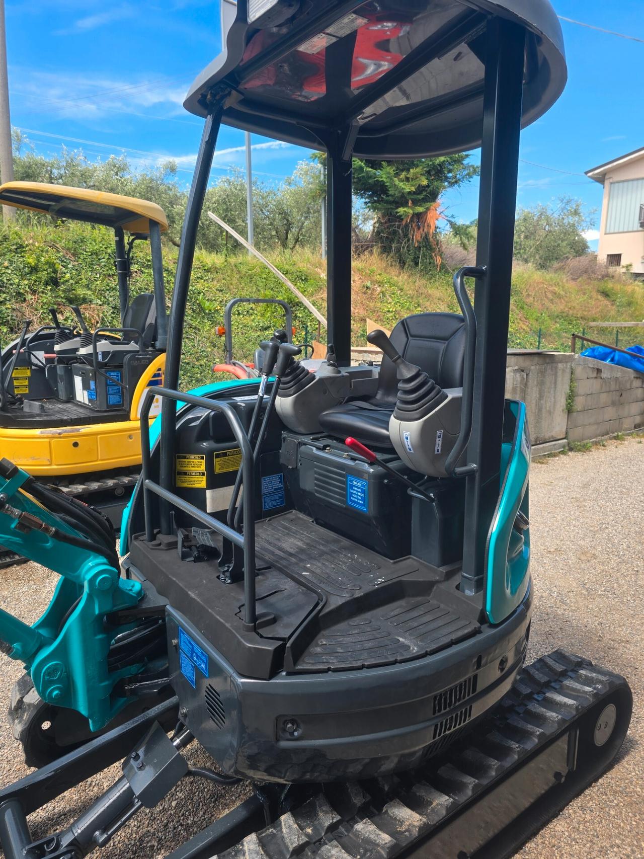 Miniescavatore Kobelco SK20 SR5
