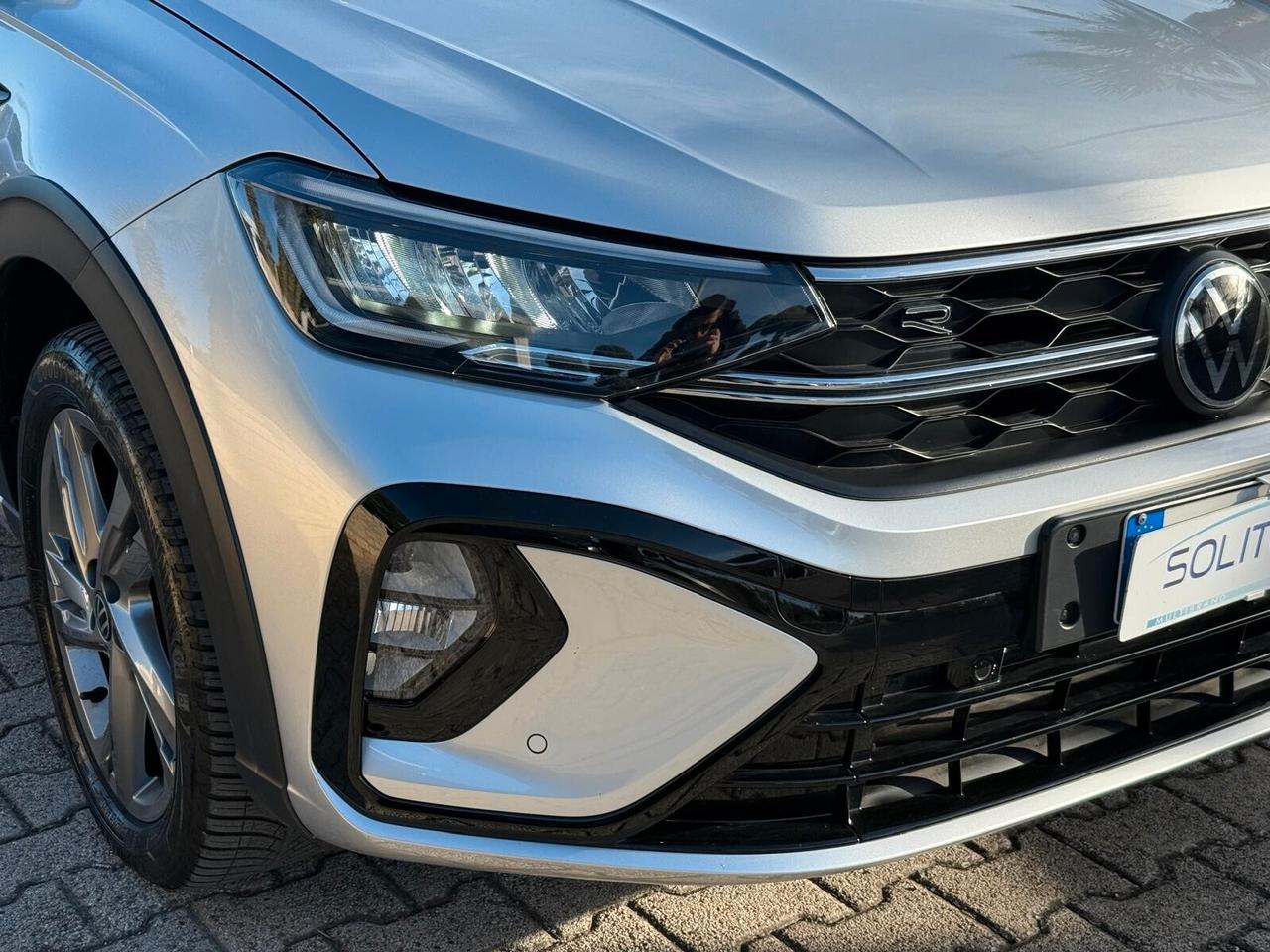 Volkswagen Taigo 1.0 TSI 110 CV R-Line x2 + Tetto