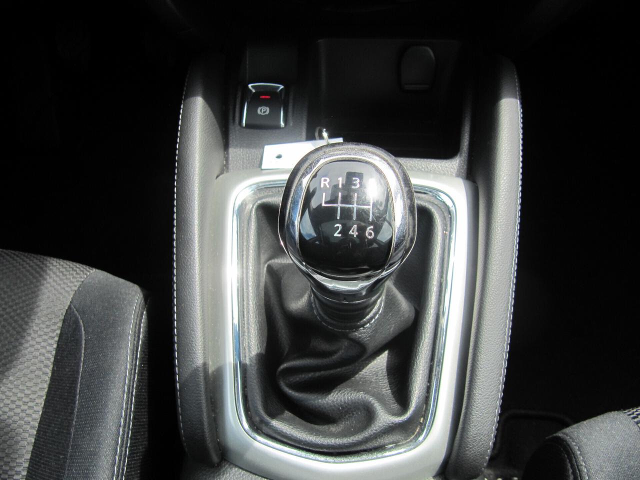 Nissan Qashqai 1.6 dCi 4WD Tekna tetto panoramico