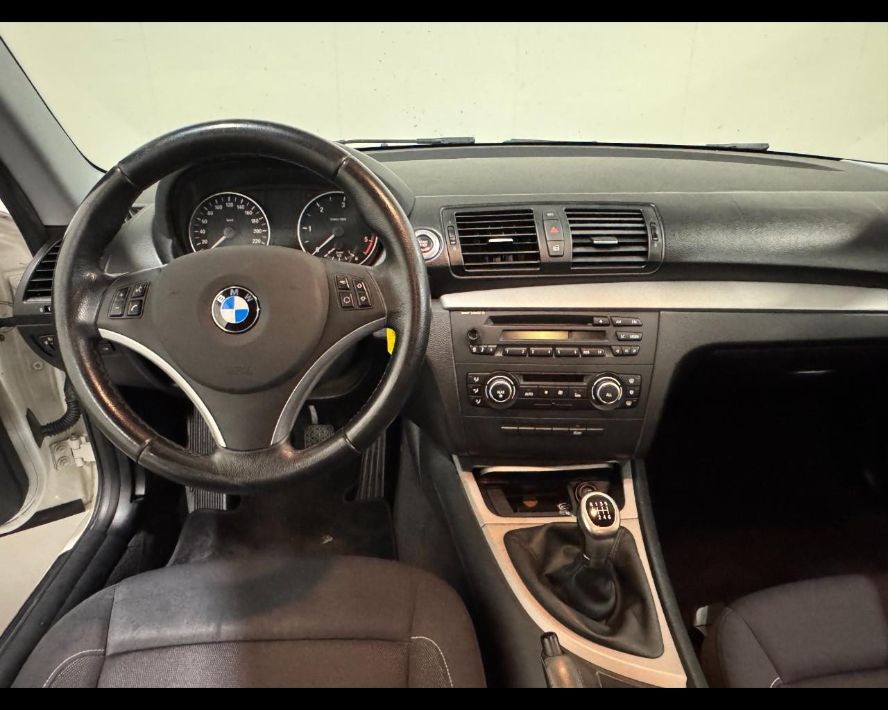 BMW SERIE 1 E81 118D